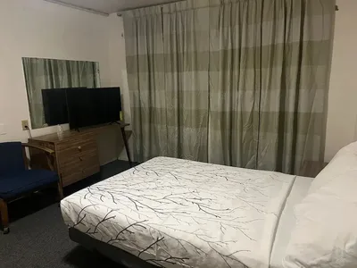 Economy Inn