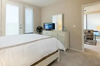Global Luxury Suites at China Basin