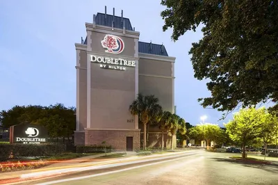 DoubleTree by Hilton Austin - University Area