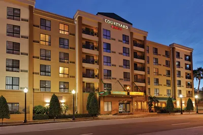 Courtyard by Marriott Tampa Downtown