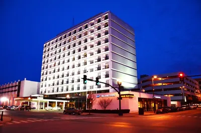 DoubleTree by Hilton Huntington