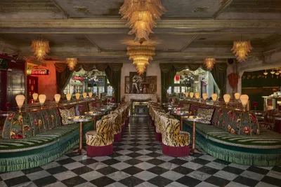 Lafayette Hotel & Club