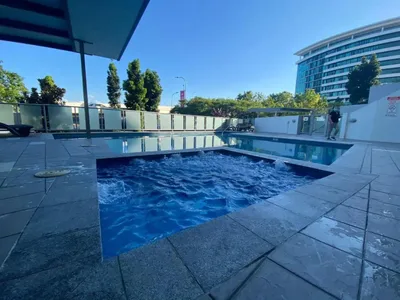 Spacious River view 3 Bdrm Apt with 2 Car spaces