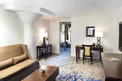 Atheneum Suite Hotel